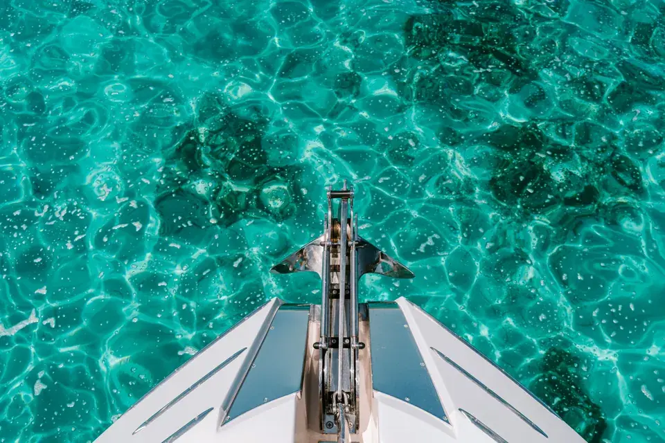 CAYMAN 40 — view 6