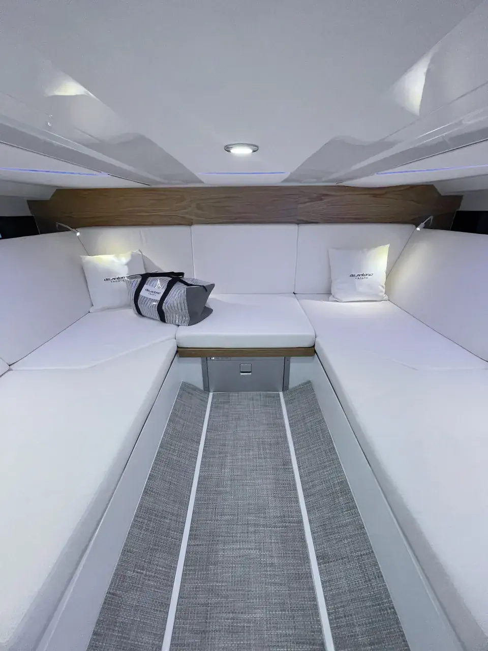 DE ANTONIO D36 — view 8