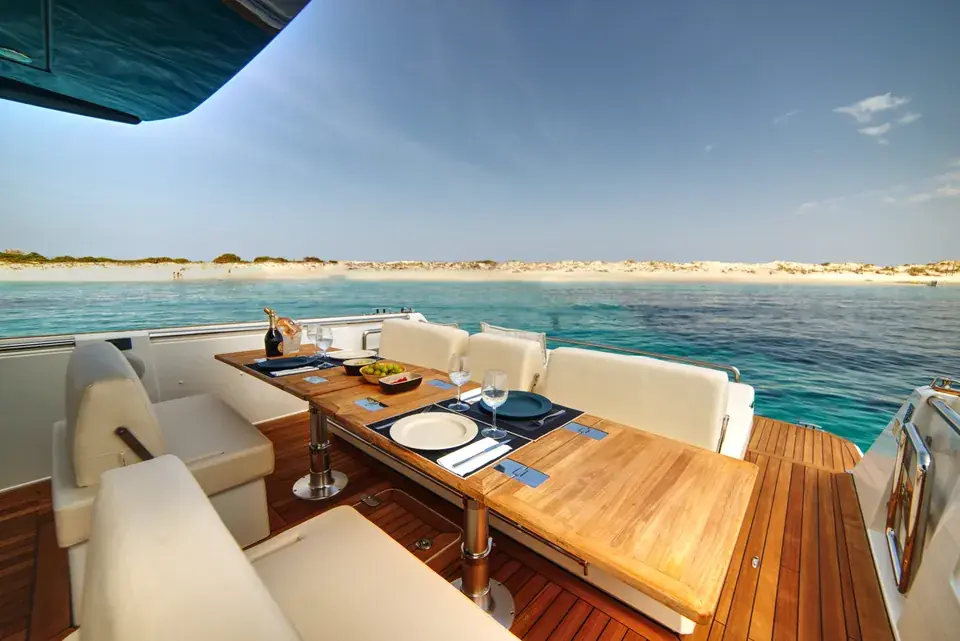 Fjord 44 · Yolo II — view 6