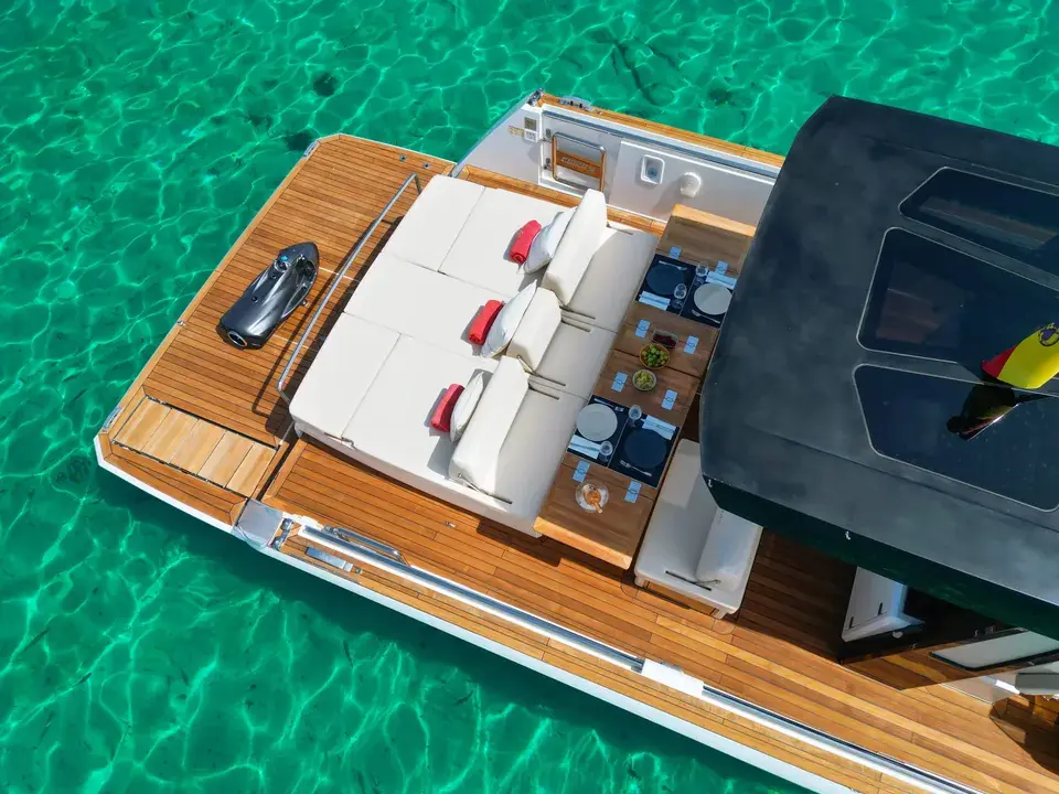 Fjord 44 · Yolo II — view 8