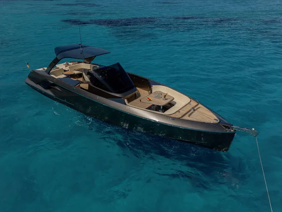 Frauscher 45 · Hailey Su — view 6