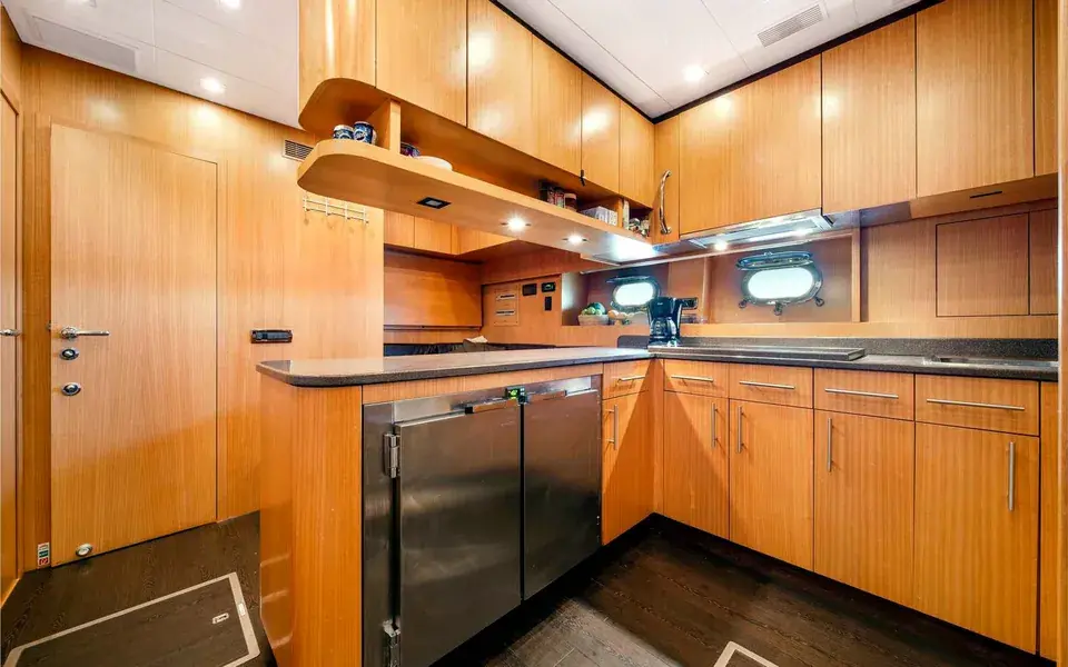 Mangusta 105 · Daya — view 10