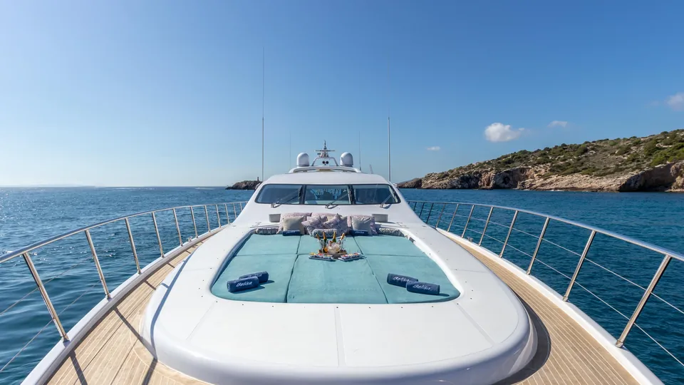 Mangusta 108 · Belisa — view 7