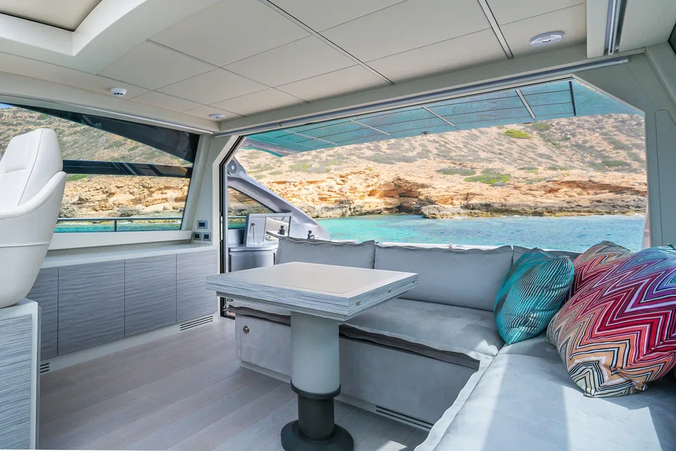 Pershing 6X · Dr. No — view 10