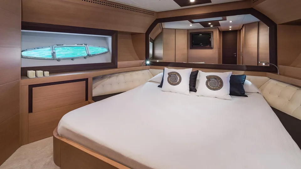 Pershing 72 · Sensation — view 10