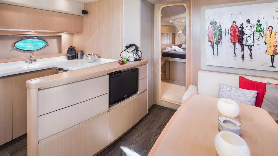 Princess V53 · Manbero II — view 7