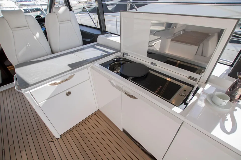 Princess V58 · Chloe — view 8