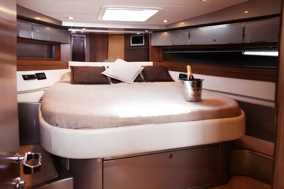 Riva Rivale 52 · Invictus — view 5