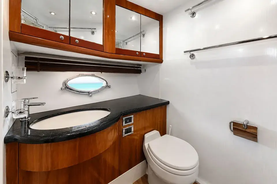 Sunseeker Predator 68 · Talan — view 10