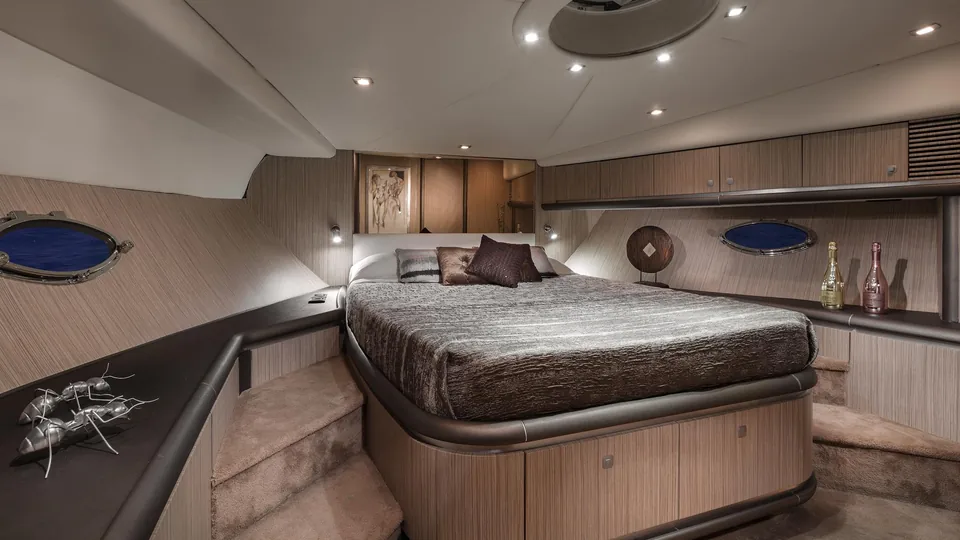 Sunseeker Predator 68 · Tranquility III — view 10