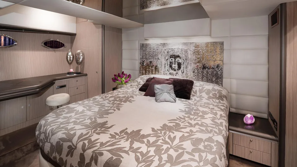 Sunseeker Predator 68 · Tranquility III — view 11