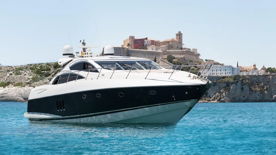 Sunseeker Predator 72 · Number 9 — view 1