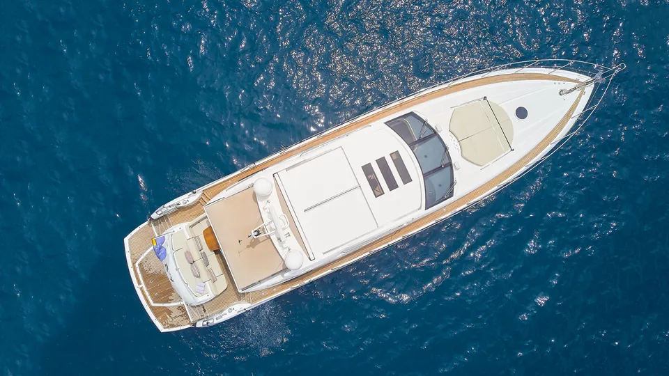 Sunseeker Predator 72 · Number 9 — view 4
