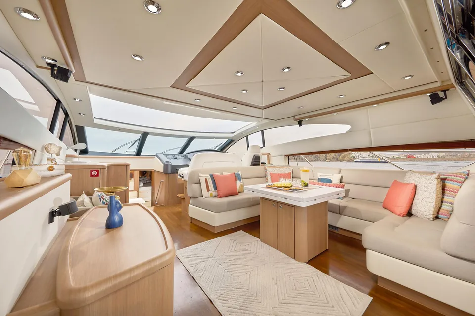 Sunseeker Predator 72 · Number 9 — view 6