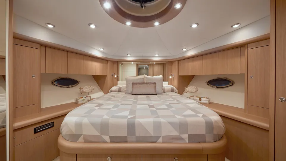 Sunseeker Predator 72 · Number 9 — view 10