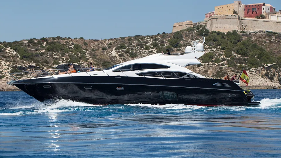 Sunseeker Predator 74 · Black Jax — view 1