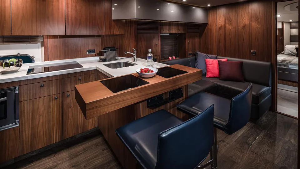 Sunseeker Predator 74 · Black Jax — view 6