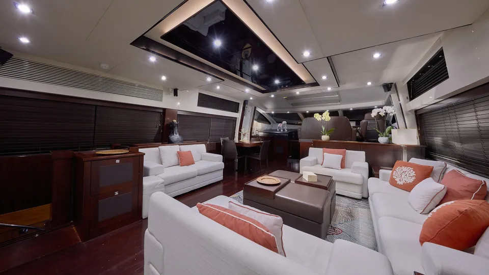 Sunseeker Predator 84 · Ariyas — view 7