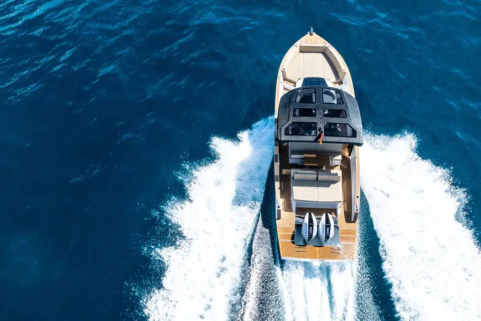 Tesoro T40 Outboard · Joya — view 9