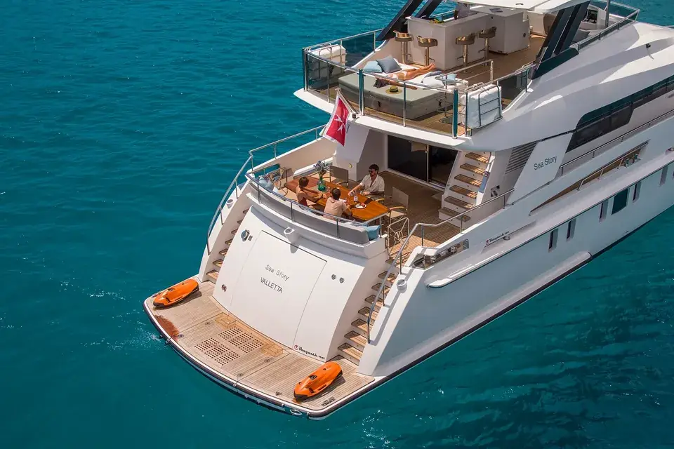 VANQUISH 82 — vista 7